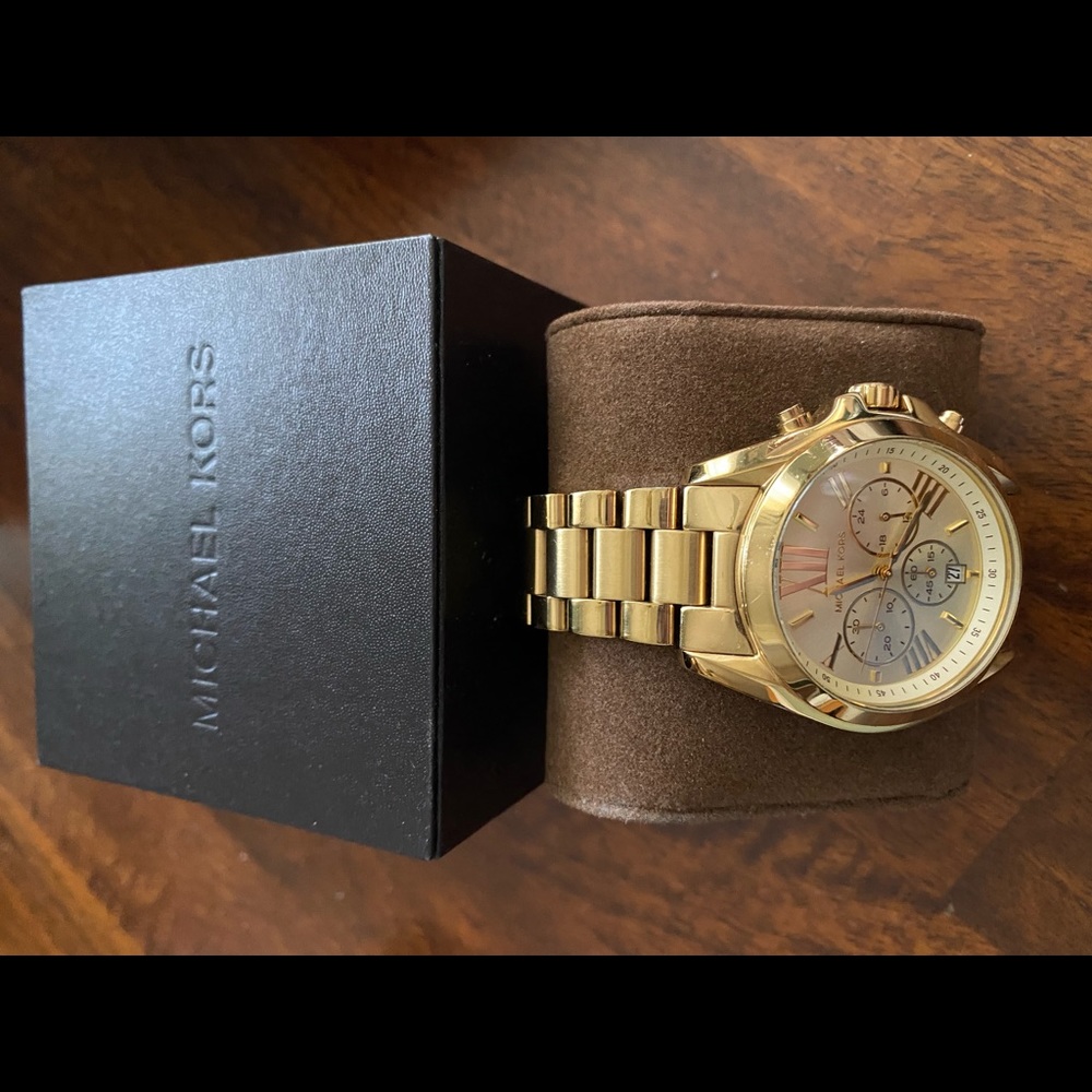 Michael Kors oversized Gold Tone Women’s watch - Picture 5 of 5